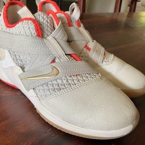 Nike Lebron Soldiers youth sz 2 cream gold orange